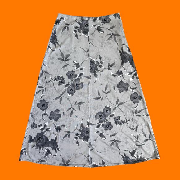 90's vintage gray whimsigoth floral maxi skirt SMALL MEDIUM - Picture 4 of 5